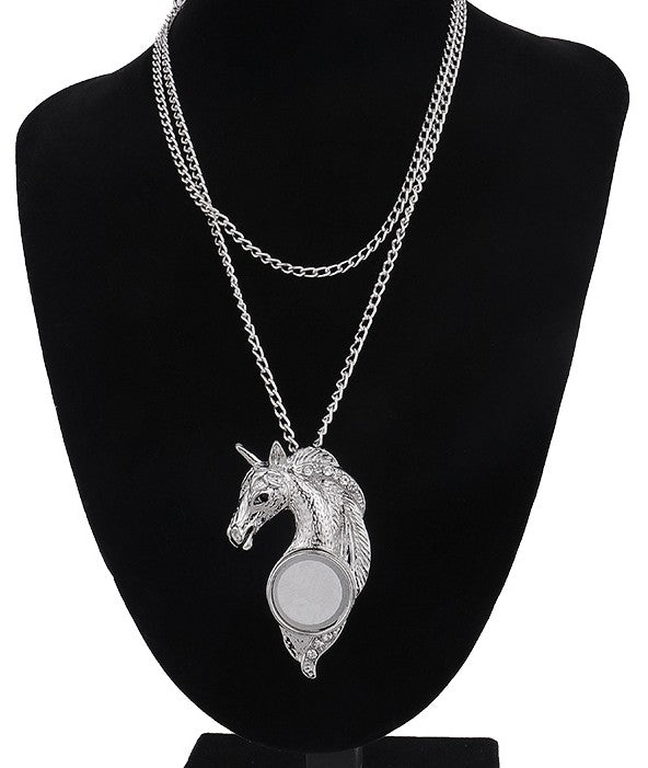 Jewerly/ Snap Necklace Horse