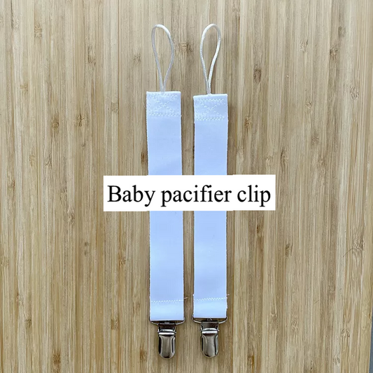 Baby pacifier clip