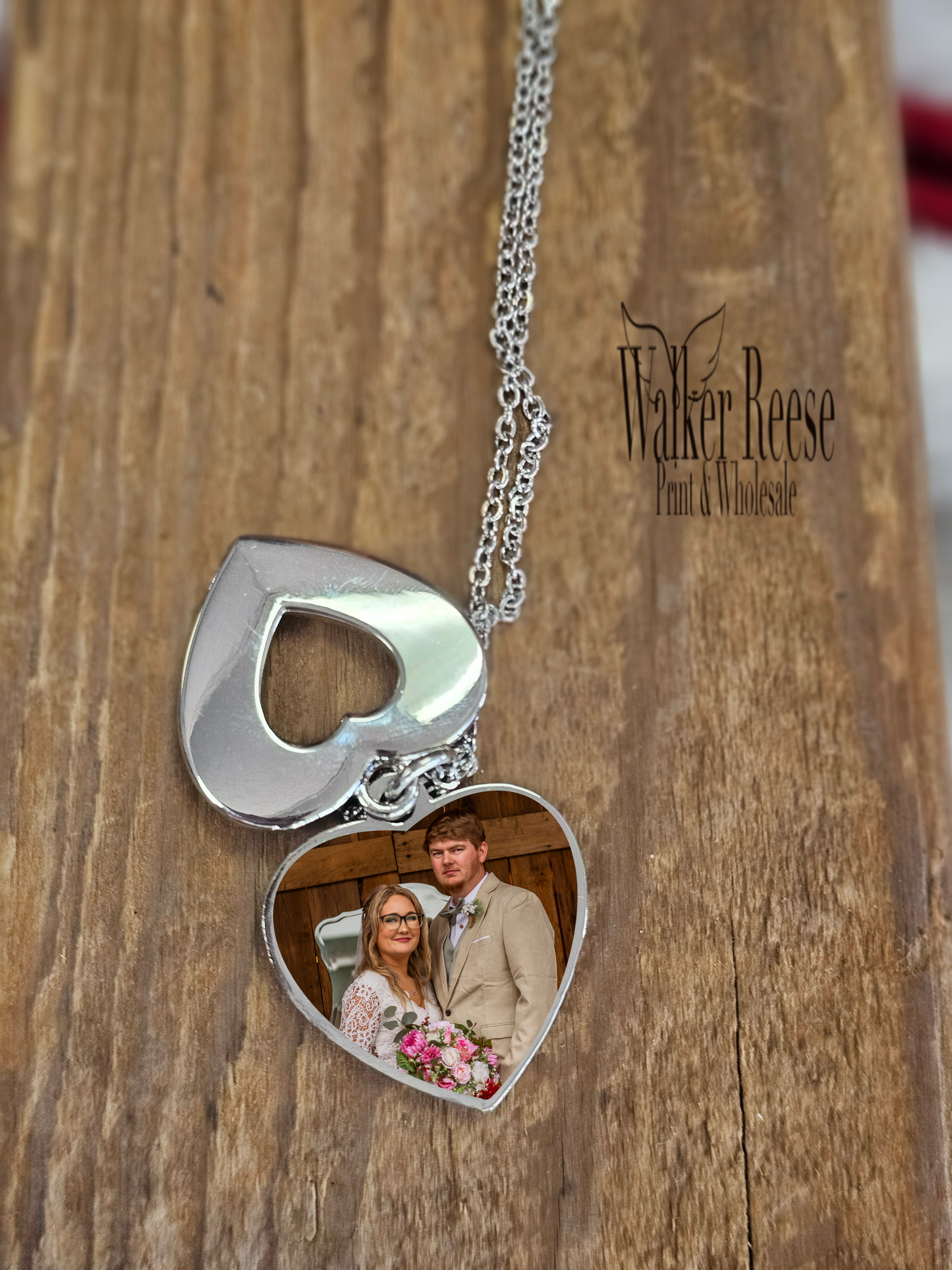 Jewelry/ Heart Necklace Carved Sliding Locket