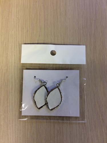 Jewelry/Leaf Ear ring Pair