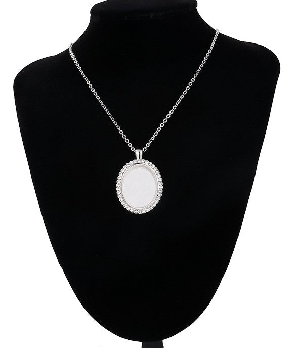 Jewerly/Rhinestones Oval Necklace